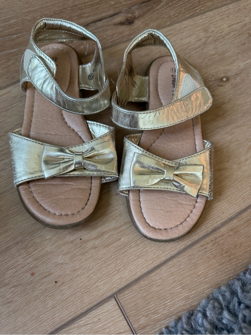 Dream Pairs Gold Metallic Bow Strap Kids Sandals